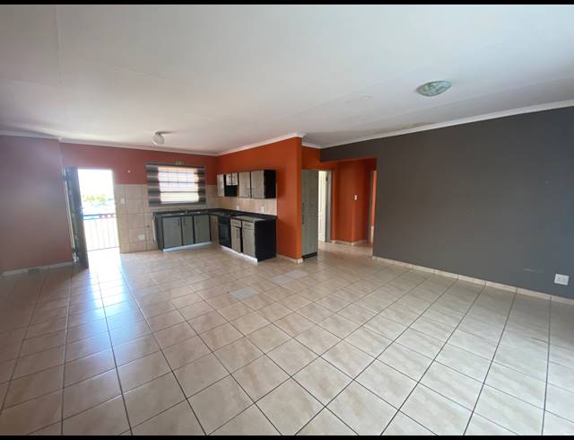 2 BEDROOM SECTIONAL TITLE FOR SALE IN RAVENSWOOD